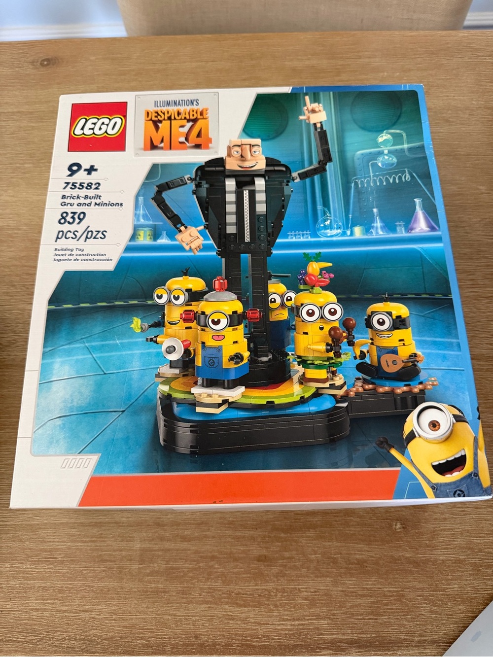 LEGO Despicable Me 4 Brick-Built Gru and Minions Playset - Yellow, Black, Blue
